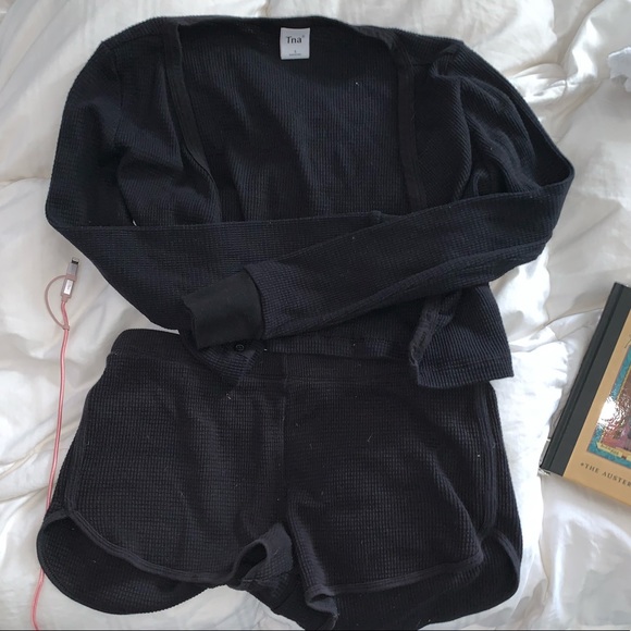 Aritzia Waffle Set - Picture 4 of 9